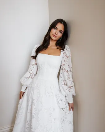 Simonne St Charles Style #Scarlett #2 frontface vertical cropped thumbnail