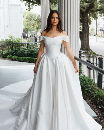 Simonne St Charles Style #Willow #1 frontface vertical cropped thumbnail