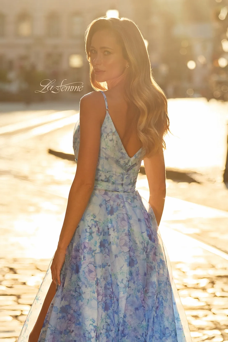 La Femme Style #33502 #3 backface vertical cropped picture