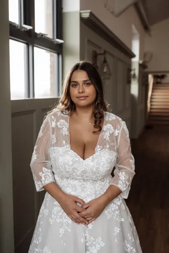 Rivers Signature collection WD025 V #29 frontface vertical cropped thumbnail