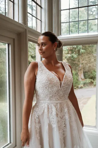 Rivers Signature collection WD121 CORD #51 frontface vertical cropped thumbnail