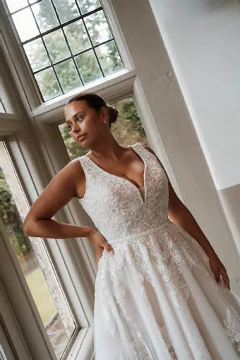 Rivers Signature collection WD121 CORD #43 frontface vertical cropped thumbnail