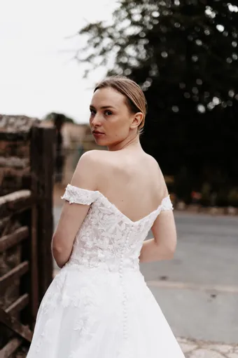 Rivers Signature collection WD143 CY #43 backface vertical cropped thumbnail