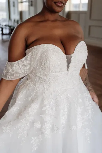 Rivers Signature collection WD148 COR #24 frontface vertical cropped thumbnail