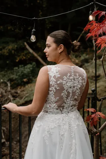 Rivers Signature collection WD152 COR #28 backface vertical cropped thumbnail