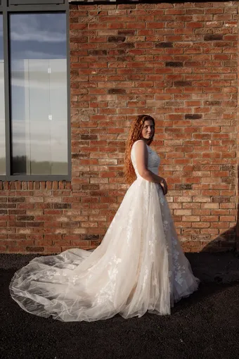 Rivers Signature collection WD157 COR #24 backface vertical thumbnail