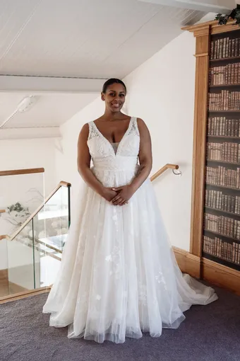 Rivers Signature collection WD157 COR #8 frontface vertical thumbnail