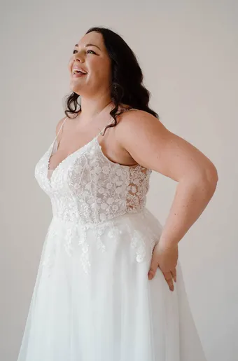 Rivers Signature collection WD176 CY #17 frontface vertical cropped thumbnail