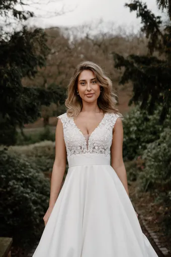 Rivers Signature collection WD179 V #3 frontface vertical cropped thumbnail