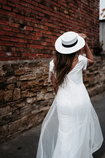 Rivers Signature collection WQO V #7 backface vertical cropped thumbnail