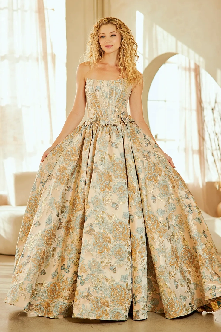 Amelia Couture Style #8068