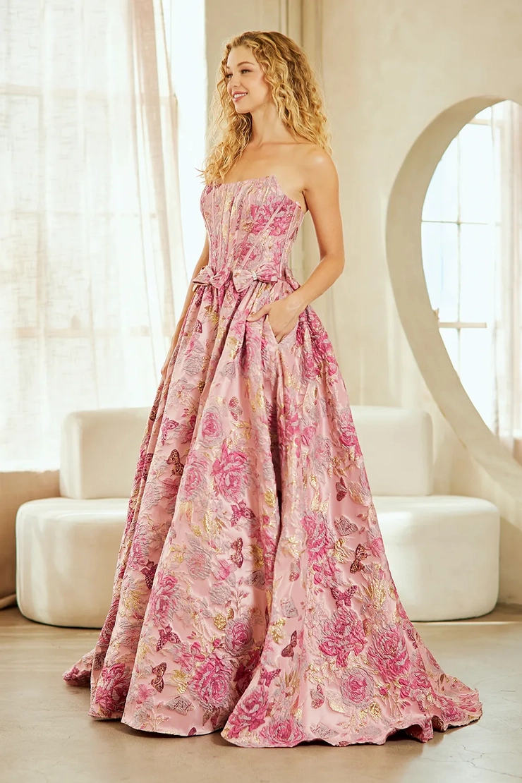 Amelia Couture Style #8068