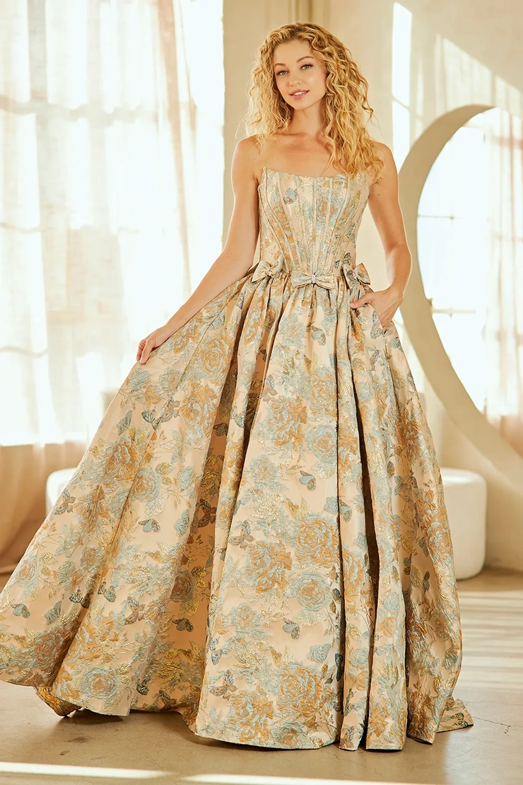 Amelia Couture Style #8068