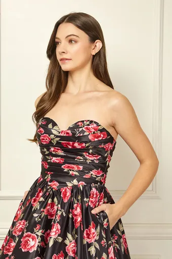 Amelia Couture Style #8070 #12 frontface vertical cropped thumbnail