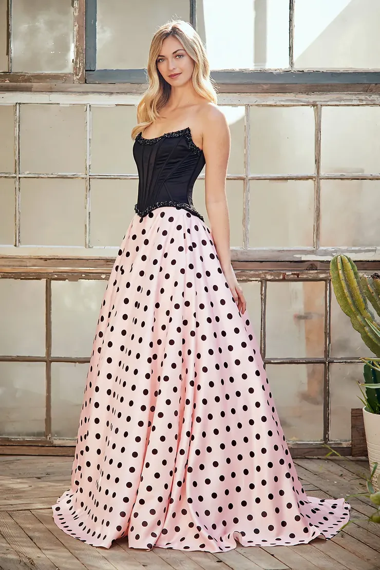 Amelia Couture Style #8071