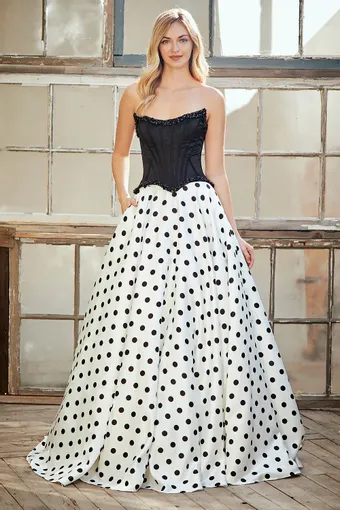 Amelia Couture Style #8071 #8 frontface vertical thumbnail