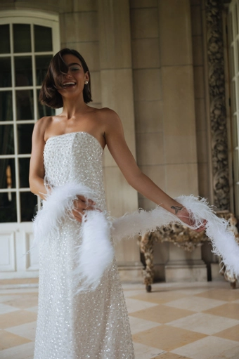 Jenny Yoo #3 frontface vertical cropped thumbnail