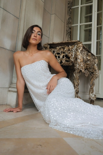 Jenny Yoo #2 frontface vertical cropped thumbnail