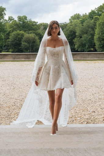 Jenny Yoo #4 frontface vertical thumbnail