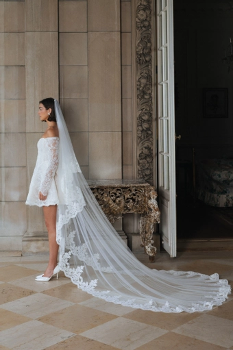 Jenny Yoo #6 vertical thumbnail