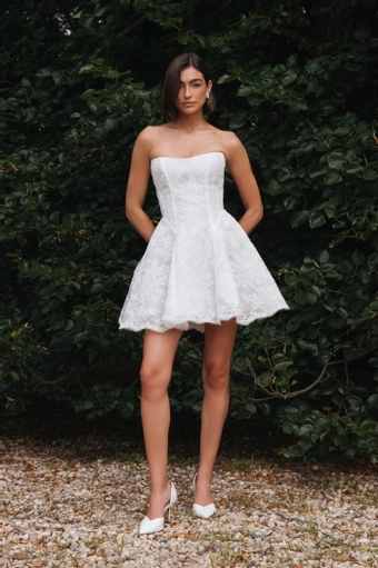 Jenny Yoo #1 frontface vertical thumbnail