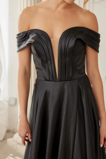 Nox Anabel ME150 #7 frontface vertical cropped thumbnail