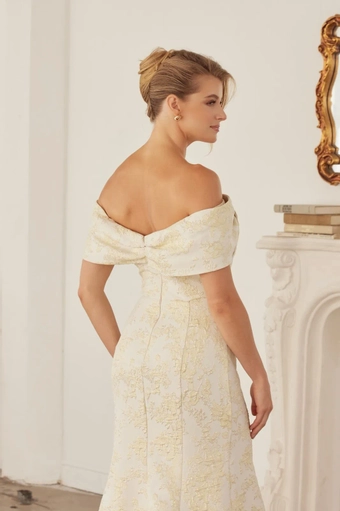 Nox Anabel MT154 #11 backface vertical cropped thumbnail