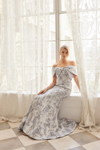 Nox Anabel MT154 #3 frontface vertical thumbnail