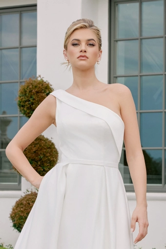 Nox Anabel E469 #7 frontface vertical cropped thumbnail