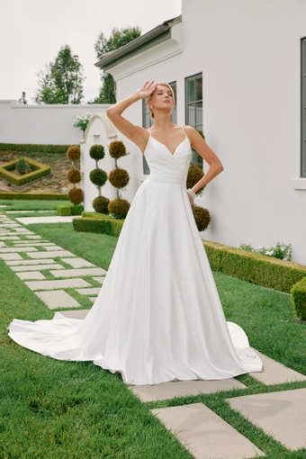 Nox Anabel JE1015 #3 frontface vertical thumbnail