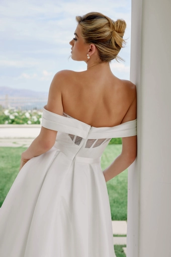 Nox Anabel JE1016 #12 backface vertical cropped thumbnail