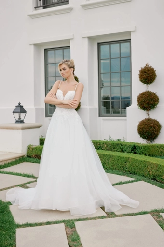 Nox Anabel JE1059 #2 frontface vertical thumbnail