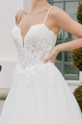 Nox Anabel JE1059 #5 frontface vertical cropped thumbnail