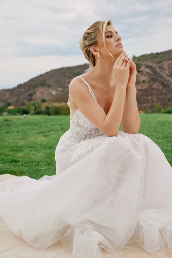 Nox Anabel JE1060L #1 frontface vertical thumbnail