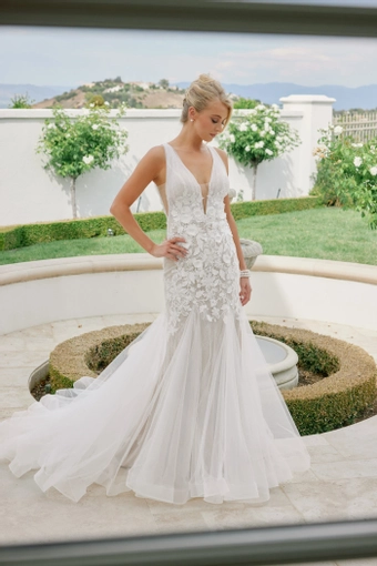 Nox Anabel JE917 #4 frontface vertical thumbnail