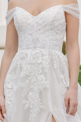 Nox Anabel JE953 #6 frontface vertical cropped thumbnail