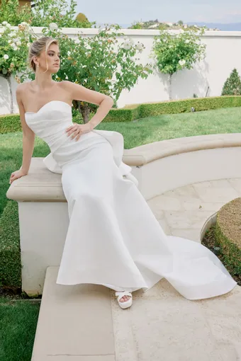 Nox Anabel JW1044 #2 frontface vertical thumbnail