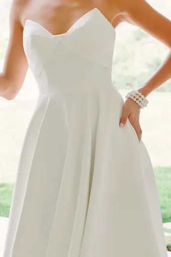 Nox Anabel JW1053 #4 frontface vertical cropped thumbnail