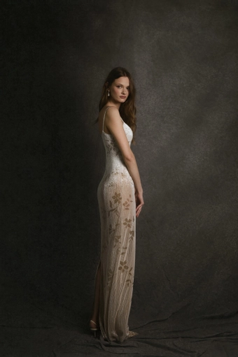 Enaura Kyra #1 vertical thumbnail