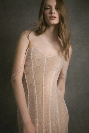 Enaura Cleo #1 frontface vertical cropped thumbnail