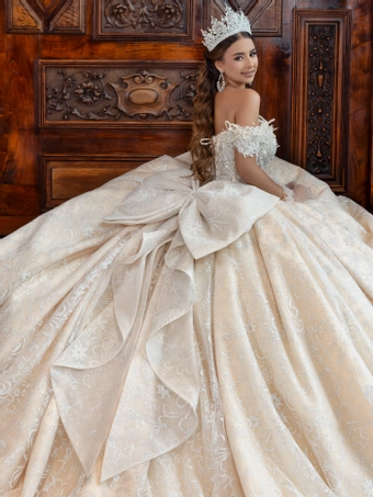 House of Wu 80035 #7 backface vertical cropped thumbnail