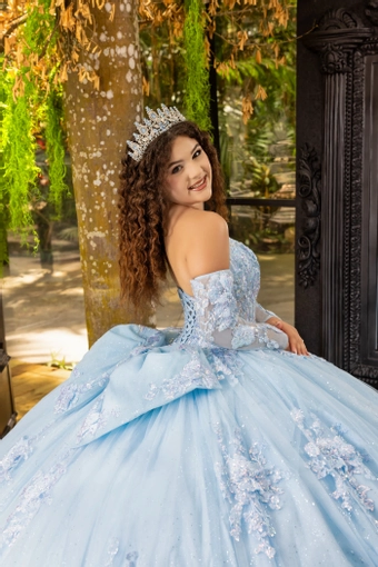 House of Wu 80047 #17 vertical cropped thumbnail