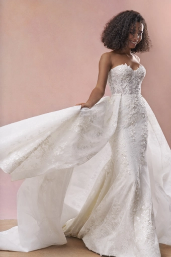 Maria Farbinni Amber #1 frontface vertical thumbnail