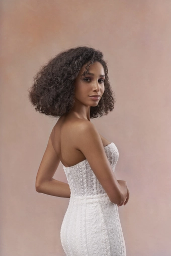 Maria Farbinni Margaret #3 default backface vertical cropped thumbnail