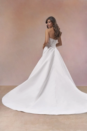 Maria Farbinni Regina #1 default backface vertical thumbnail