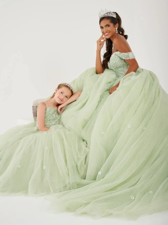 Fiesta #56490 #2 frontface vertical thumbnail