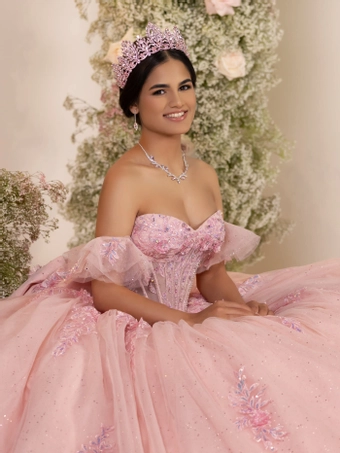 House Of Wu 56553 #4 frontface vertical cropped thumbnail