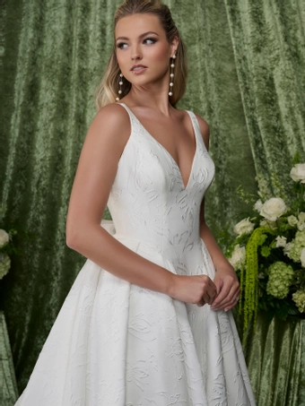 Christina Wu Platinum Style #31351 #2 frontface vertical cropped thumbnail