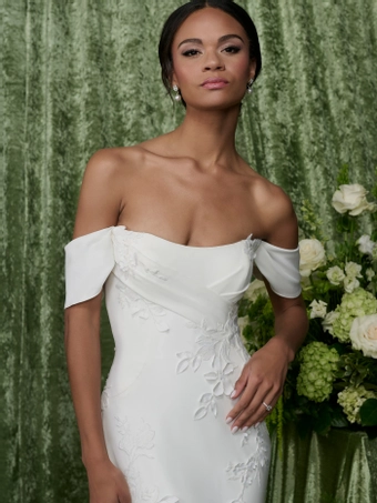 Christina Wu Platinum Style #31355 #3 frontface vertical cropped thumbnail