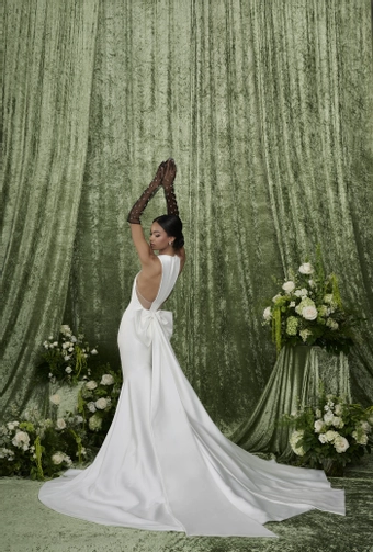 Christina Wu Platinum Style #31362 #2 backface vertical thumbnail